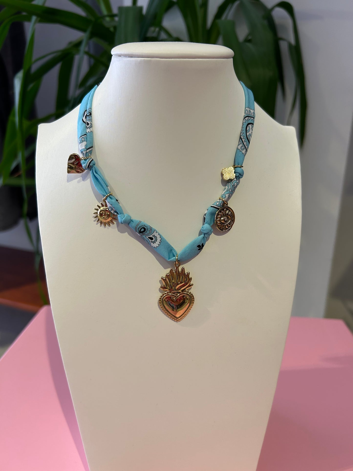 Collana Helena