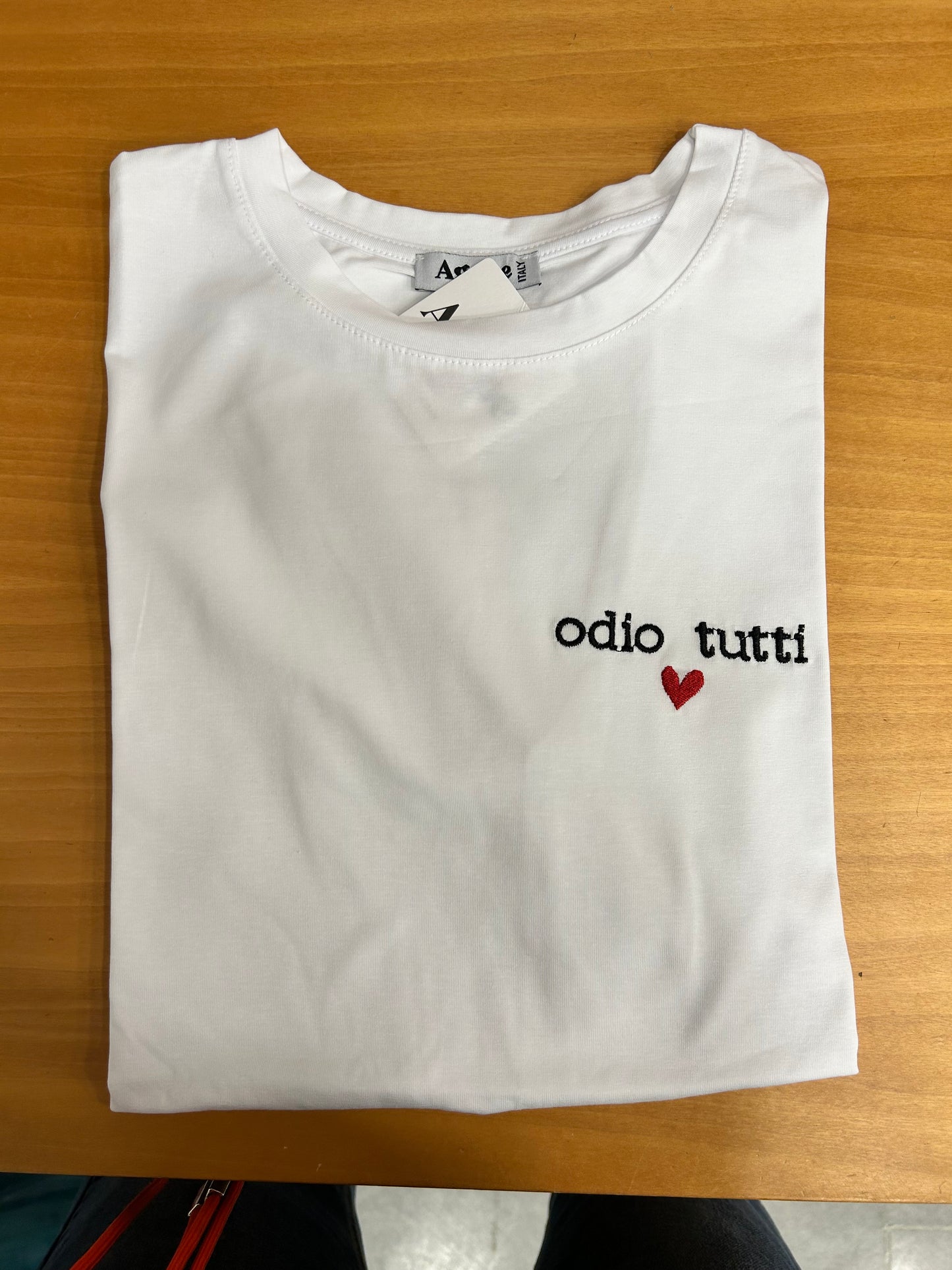 T-shirt Odio Tutti