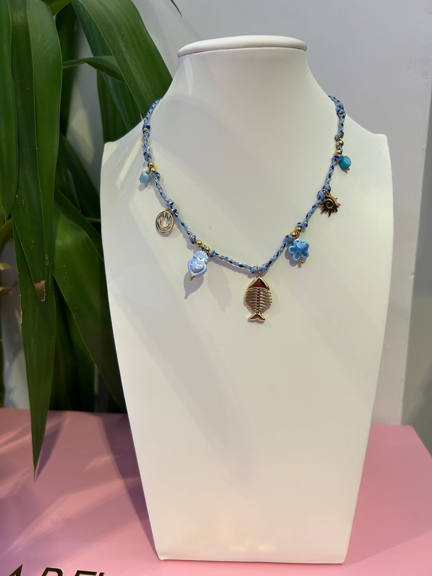 Collana Meggie