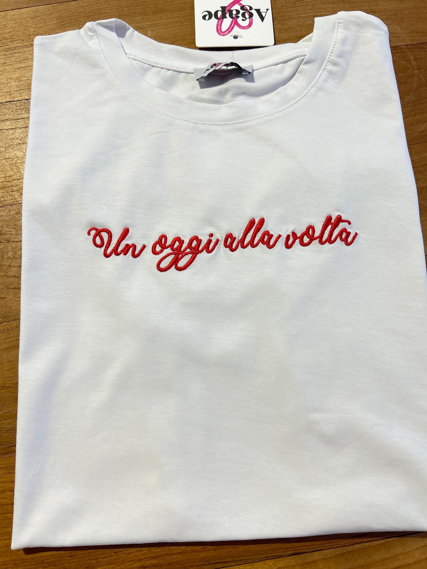T-shirt “un oggi alla volta”