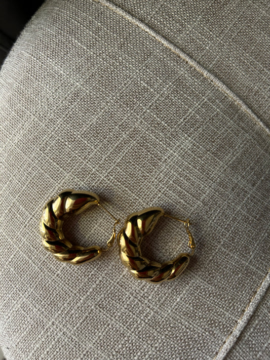 Orecchini intrecciati