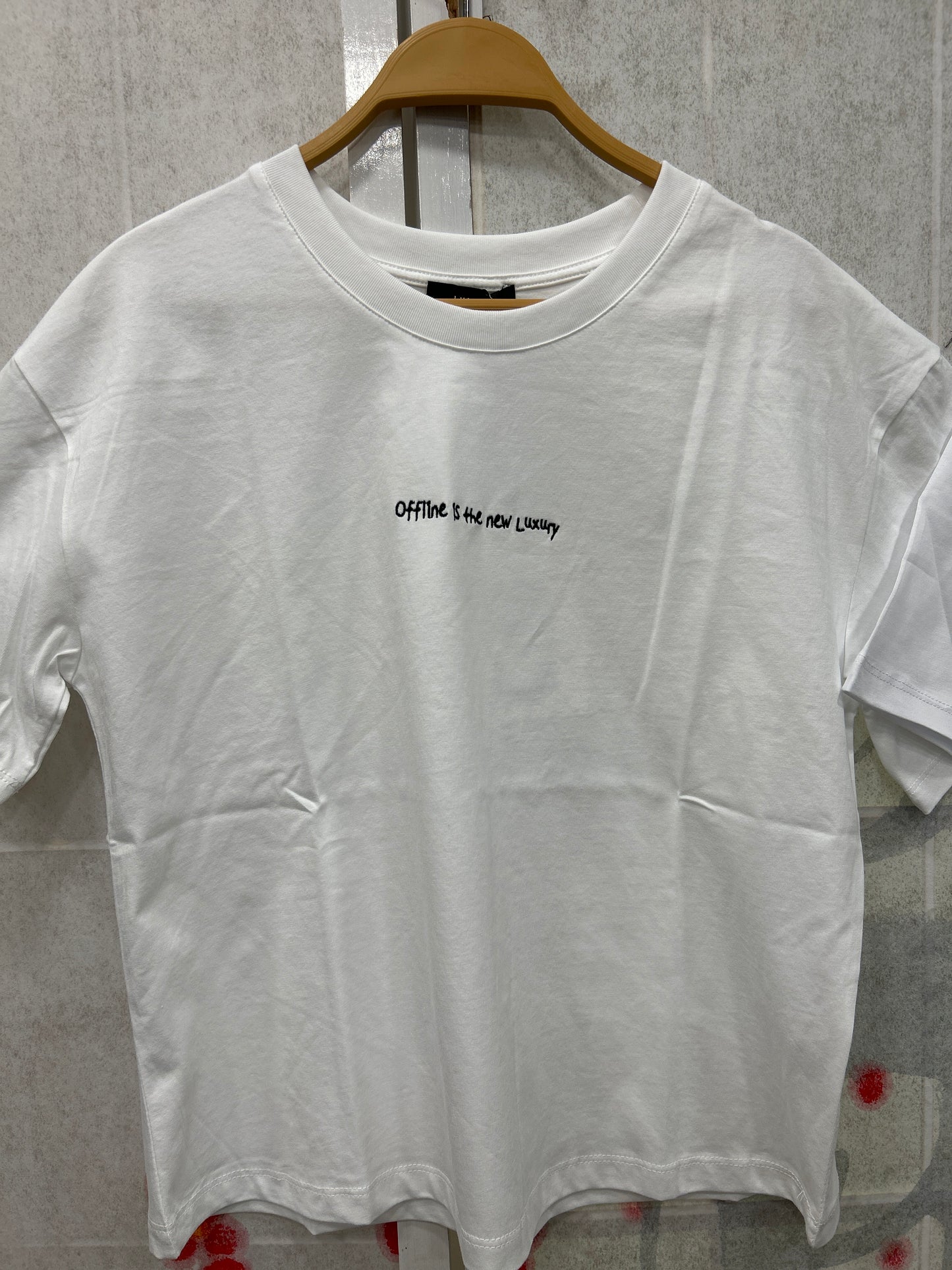 T-shirt Lumina scritte