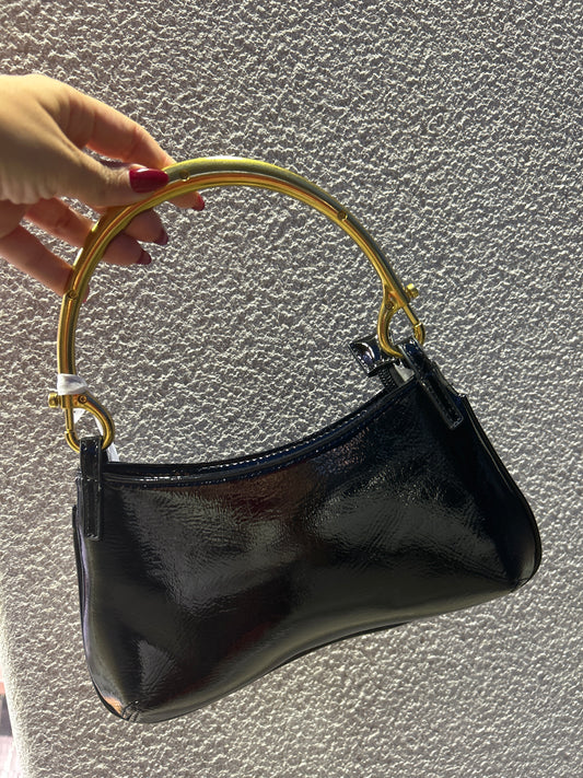 Borsa Leyla