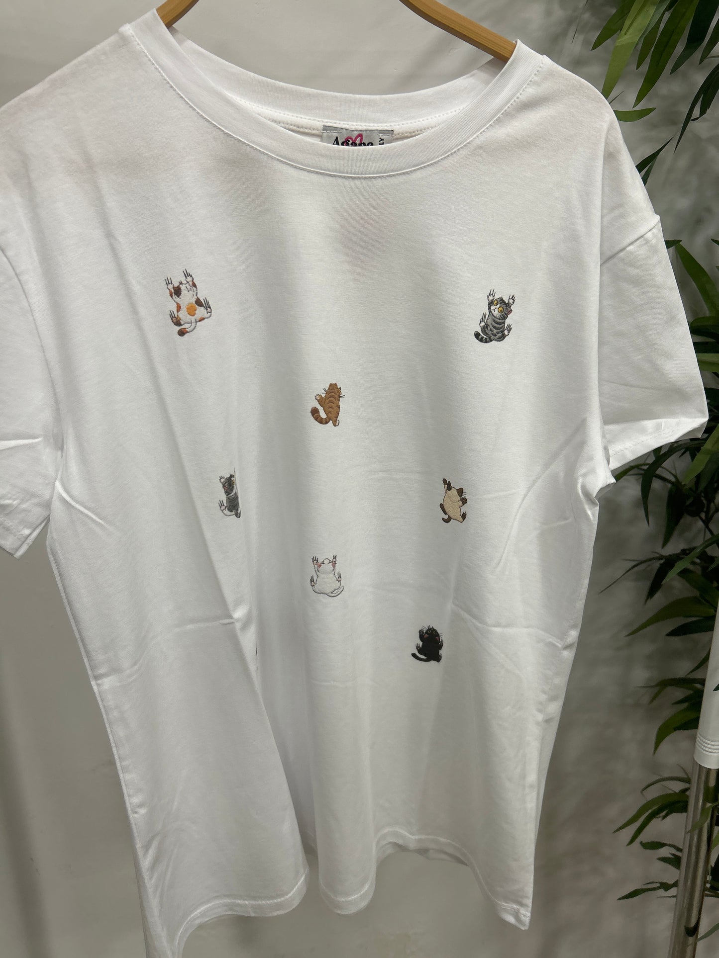 T-shirt cats