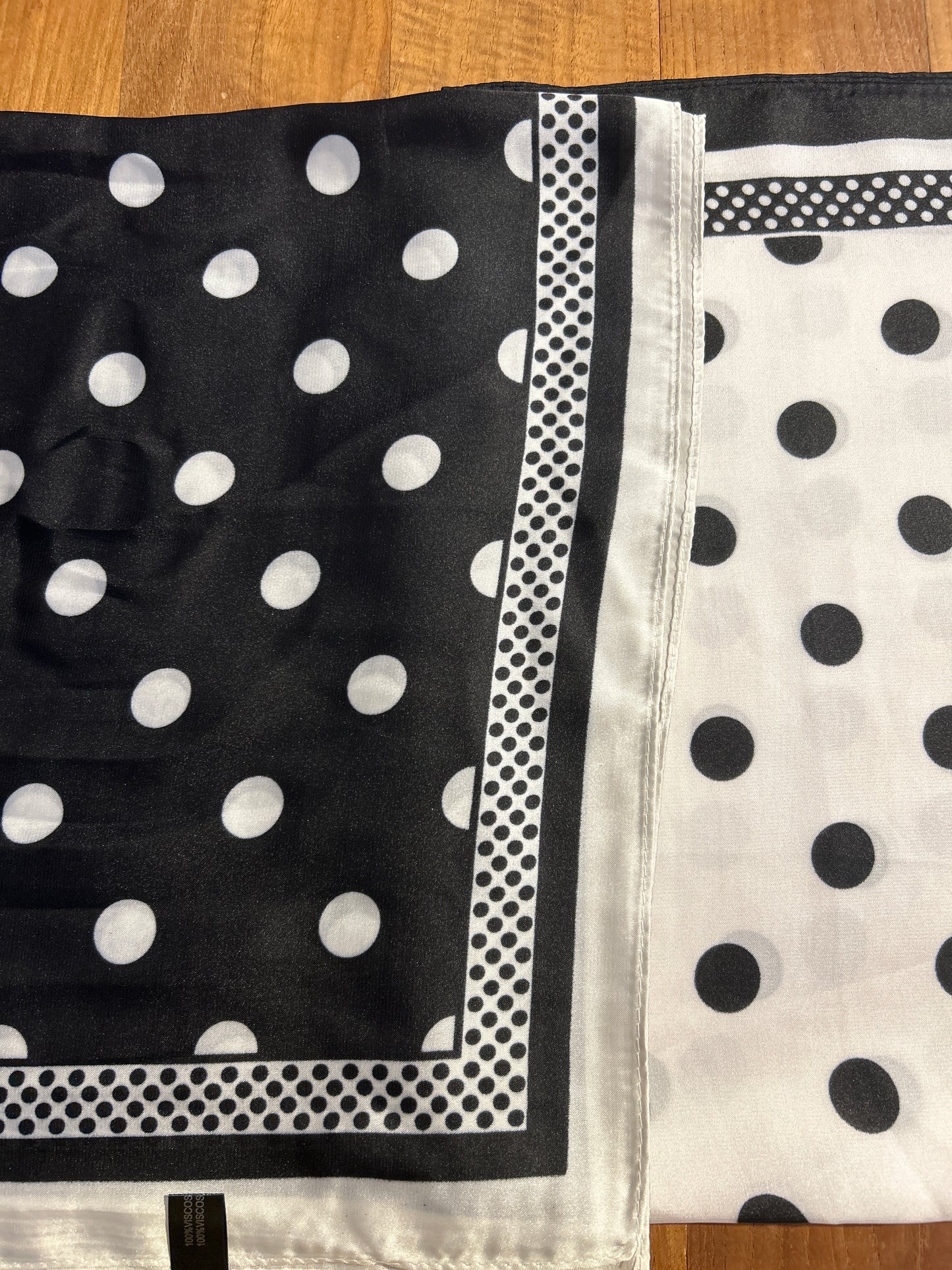 Foulard pois