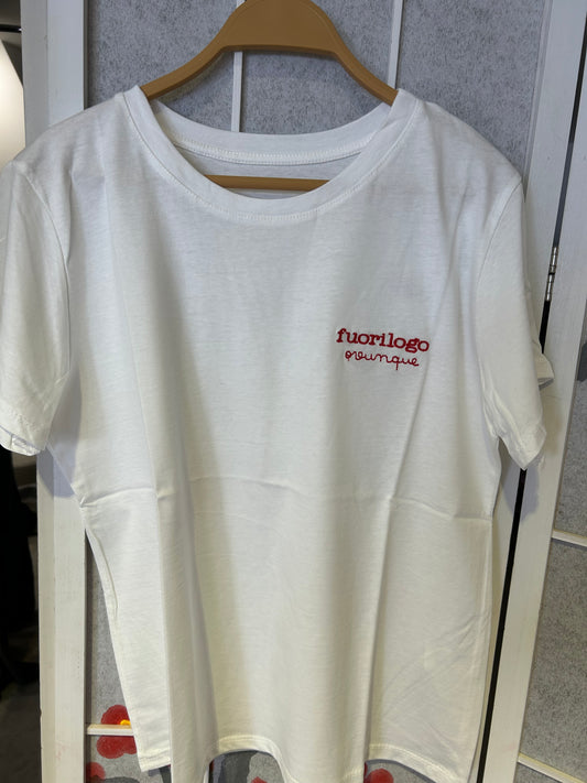 T-shirt “fuorilogo ovunque”