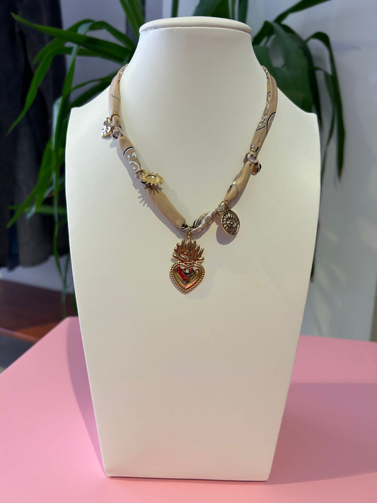 Collana Helena