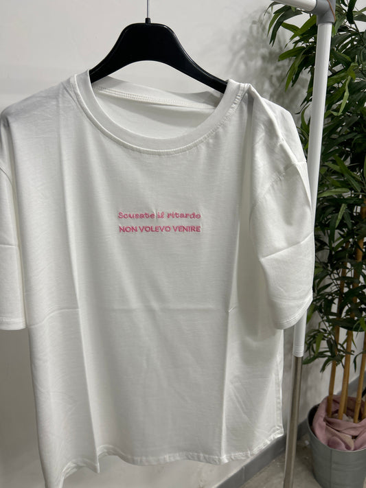 T-shirt “Scusate il ritardo”