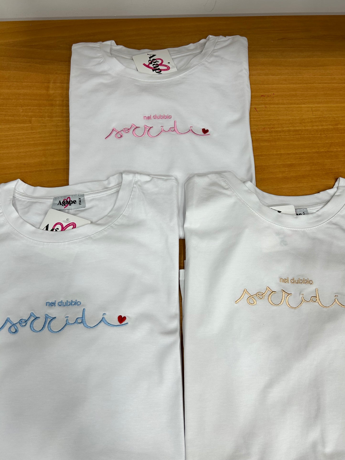 T-shirt Nel dubbio sorridi