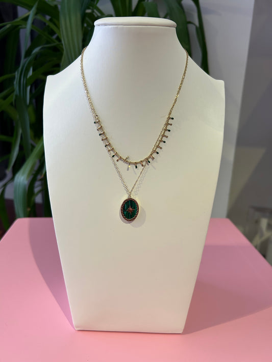 Collana con medaglietta